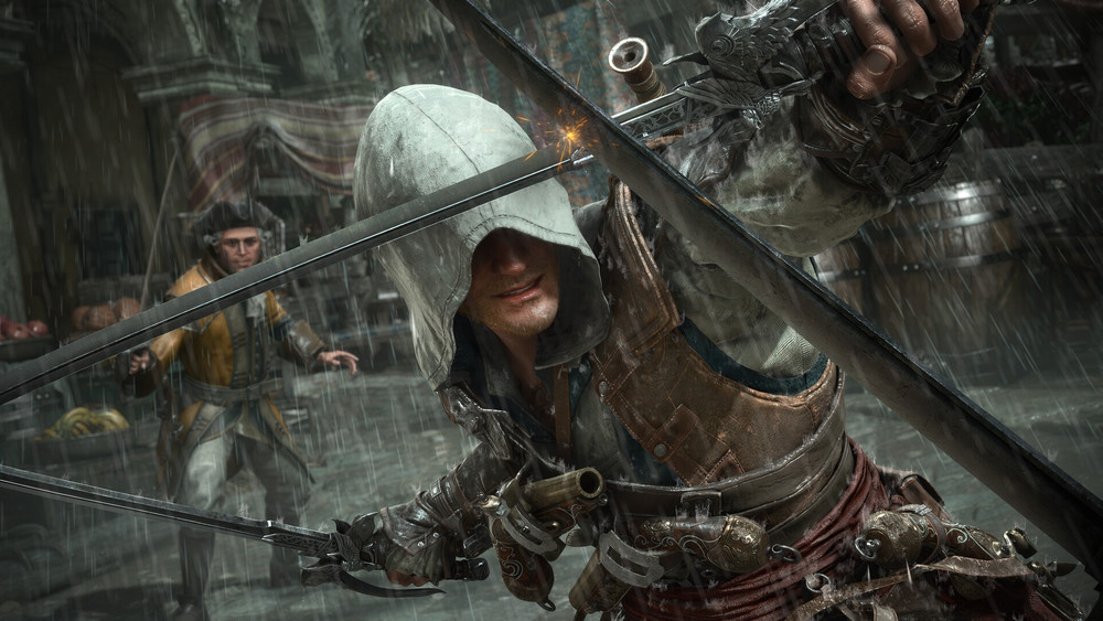 Visuel promotionnel d’Assassin’s Creed IV: Black Flag montrant un assassin encapuchonné croisant deux lames pour parer une attaque sous une pluie battante. Son équipement de pirate comprend des pistolets, une épée et des accessoires de cuir, tandis qu’un adversaire armé apparaît en arrière-plan dans un port, renforçant l’intensité du duel.